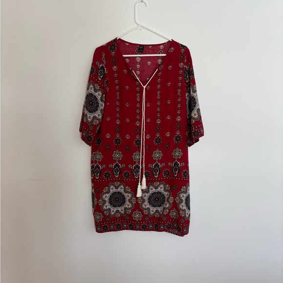 Emery Rose Dresses & Skirts - Red Patterned Long Sleeve Dress